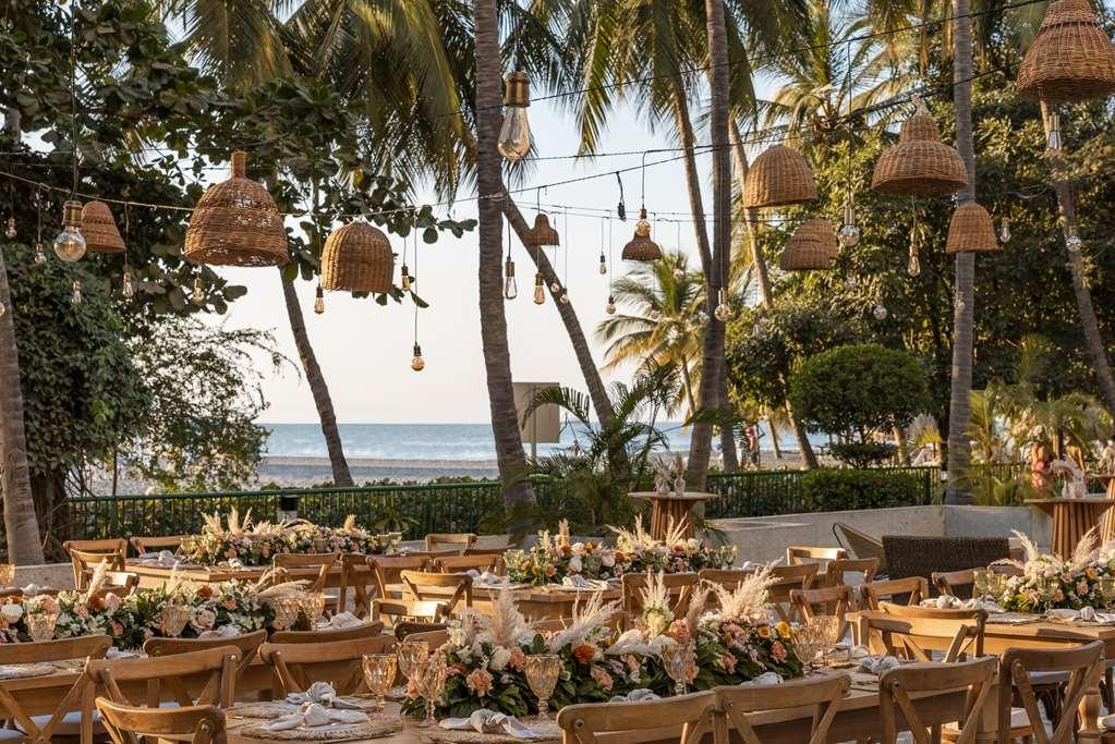 Hilton Santa Marta Hotel Restaurant photo
