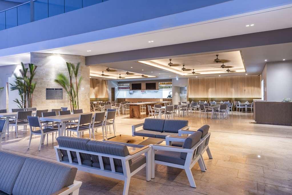 Hilton Santa Marta Hotel Restaurant photo